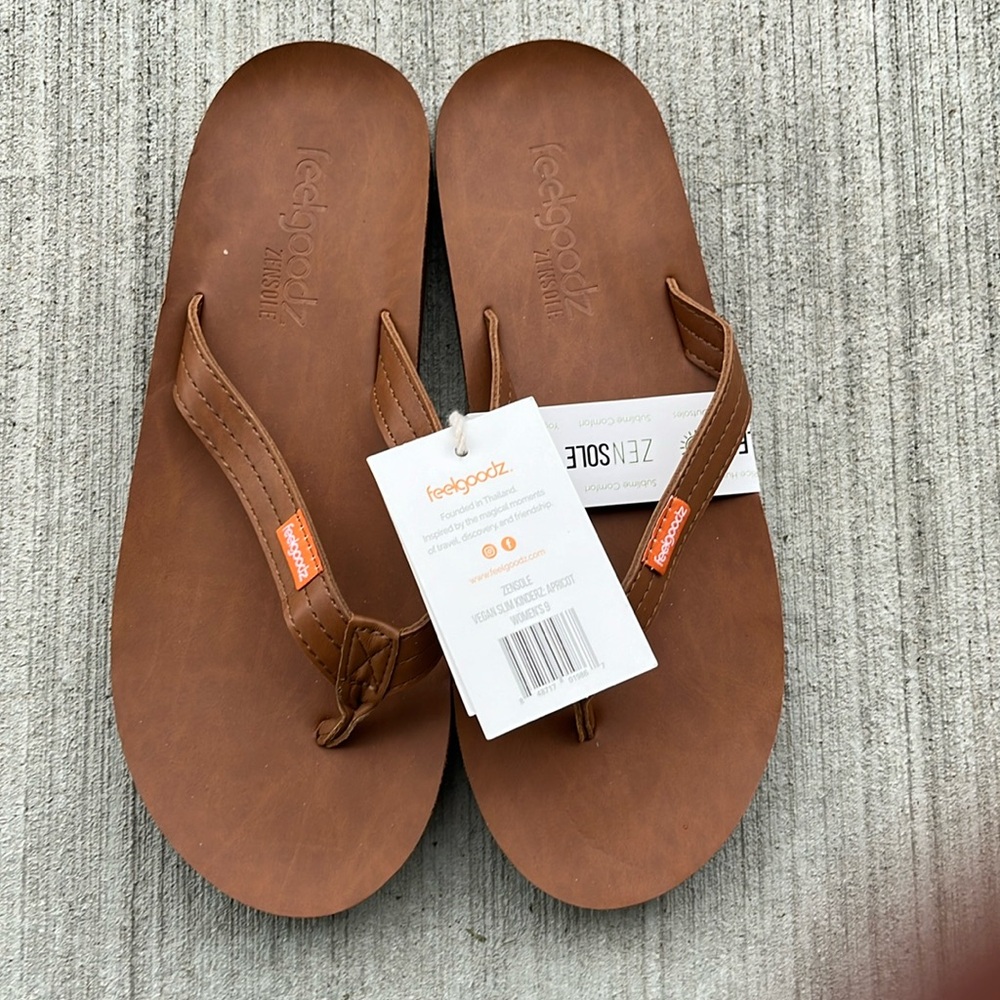 Feelgoodz leather flip flops
